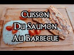 Mettre le poisson à cuire côté peau sur votre grille de barbecue ou de plancha préalablement chauffée. Cuisson Du Saumon Au Barbecue Youtube