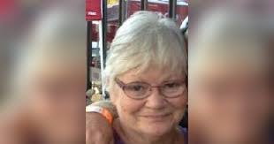 Shannon Goss's Instagram, Twitter & Facebook