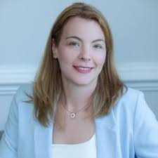 Star Rating and Reviews for Kelli Dyer