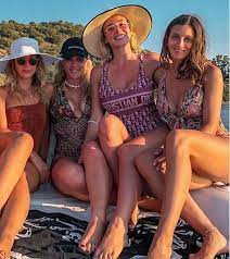 Ai followers più attenti di diletta leotta non sarà sfuggito un particolare. L Estate Si Fa Bollente Con Diletta Leotta E Rossella Fiamingo Le Due Amiche Siciliane Sexy Al Mare Gallery