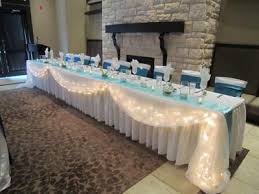 Pin By Maria Terrero Feliz On Wedding Head Table Wedding Bridal Party Tables Wedding Reception Head Table