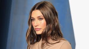 7,562 views may 12, 2021 eh lui è piazzab . La Moglie Di Justin Bieber Attaccata Dai Fan Di Selena Gomez Kisskiss It