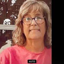 Lori Cassell's Instagram, Twitter & Facebook