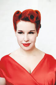 Angela Strawbridge's Instagram, Twitter & Facebook