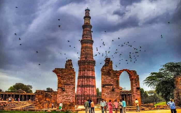 Qutub Minar, Delhi - History, Location, Height, Ticket & Timings