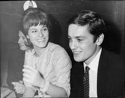 Nathalie delon had an affair with richard burton cbe nathalie delon had a relationship with franco nero nathalie delon had an affair with bobby keys nathalie delon's former husband is alain delon Amazon De Vintage Photo Of Alain And Nathalie Delon Smiling