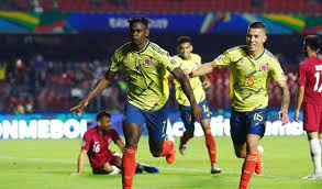 Duván zapata no se esconde: Colombia Scores Late To Edge Qatar 1 0 In Copa America Colombia Win Over Qatar For One Goal