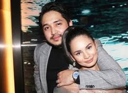 Izara aishah is a famous tv actress. Izara Aishah Selamat Lahirkan Puteri Dato Siti Syukur Keluarga Tambah Ahli Baru