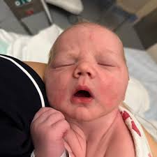 Introducing Lucas WillIam David Paisley 💙 Born Nov 9 @ 12:01 am 😂 @  9.4lbs Mama & Baby are doing good 💖