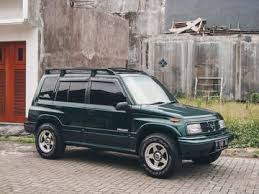 Suzuki escudo 2.0 adalah mobil. Hati Yang Terbagi Modifikasi Suzuki Vitara Dan Escudo Nomade Pelampiasannya Gridoto Com