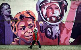 Debate Over Feminist Mural in Madrid—and More Art News