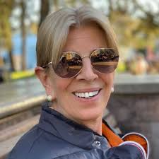 Información Necrológica Dirección y Personal de Canal Tv10 Rivera cumplen  con el penoso deber de informar el deceso de la Sra. Ana Guerrieri,  reconociendo en su persona un pilar en la defensa