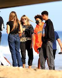 She told the daily mail's you magazine: Heidi Klum Her Kids Enjoy A Day At The Beach Pics Hollywood Life