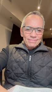 No estamos solos, Dios camina con nosotros 🤍...#Devocional #Salmo3