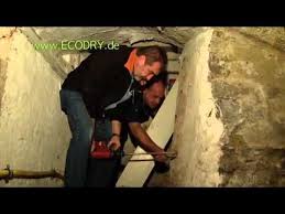 Entfeuchtung Gegen Feuchte Nasse Wande Im Keller Youtube Nasse Wande Kellersanierung Und Kellerabdichtung