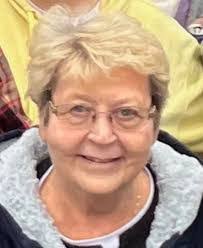 Michelle Eldred's Instagram, Twitter & Facebook