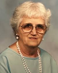 Kim Ledford's Instagram, Twitter & Facebook