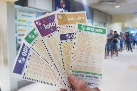 O momento que todos estavam esperando. Mega Sena Da Virada Leva Apostadores As Lotericas De Manaus Em Tempo