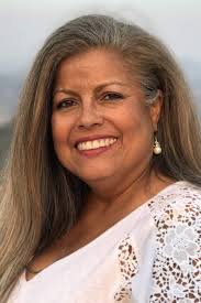 Newly elected Cloverdale City Councilwoman Marta Cruz wins trust as an  approachable, straight shooter