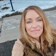 Charleston Mayor Amy Shuler Goodwin filing for re-election for a third term  as Mayor. Pictured with her is her husband, Booth.
