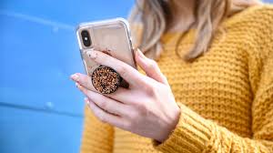 Once you pull or pop it out twice, the popsocket extends like a small accordion. Best Popsockets Of 2021 Reviewed