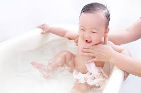 Milna biskuit bayi adalah salah satu varian biskuit milna yang dilengkai dengan formula g3 yang dapat menstimulasi pertumbuhan tidak hanya baik untuk menstimulasi pertumbuhan gigi, ukuran biskuit. Lakukan Hal Ini Untuk Menjaga Kesehatan Kulit Bayi Johnson S Baby Indonesia