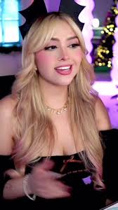 JAJAJA @rivers @ARIA 🍓 #arigameplays #foryou #paratii #riverggsam #twitch