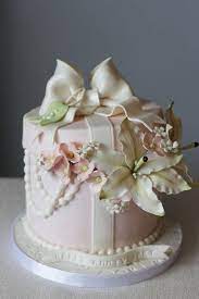 Gift Box Bouquet Cake Anniversary Cake Gift Box Cakes Cake Art