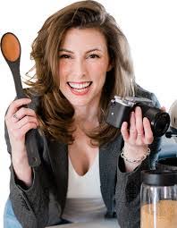 Heather Miracle's Instagram, Twitter & Facebook