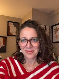 General life updates that I'm proud about: I only have 1 more quarter of  classes to finish before graduating with an Associates degree in accounting  I've been working part time at a