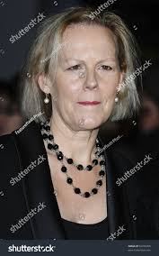 19 resultados de imágenes, fotos de stock e ilustraciones libres de  regalías para Phyllida lloyd