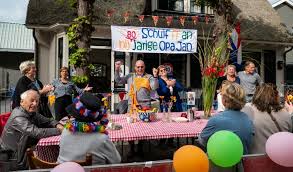 Ligos, gydymo būdai, sveikata, vaistai, sveika gyvensena, dieta, svorio kritimas ir fitnesas. Veilig Schuif Ff An Feestje Bij Verjaardag Opa Jan Fokker 80 Al Het Nieuws Uit Bussum