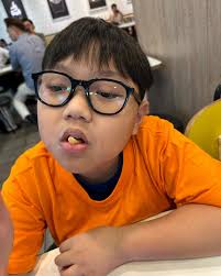 Ice cream is the best!! So focus!!😂