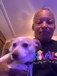 Robin Cull's Instagram, Twitter & Facebook