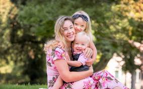 Let this guide teach you how to manage single parenting positively. 15 Positive Parenting Tips Techniques Every Parent Should Know Infographic