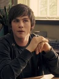 Beau Logan's Instagram, Twitter & Facebook