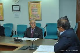 Tingkat 1, bangunan darul ehsan, no.3, jalan indah, seksyen 14, 40000 shah engan kerajaan malaysia (jabatan perdana gelaran jawatan : Mesyuarat Ybhg Datuk Ksu Kpkt Bersama Setiausaha Kerajaan Negeri Selangor Di Pejabat Suk Selangor