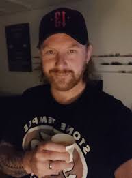 Hello spring, you come to us with sun and frost. This is my morning view  when I,m enyoing my coffie. To all of you welcome to yet an other spring,  enjoy it,