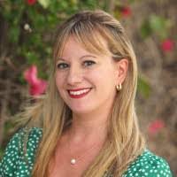 Julie Kleinhenz's Instagram, Twitter & Facebook