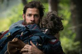 Il est loin le temps où john krasinski n'était que le candide demeuré de the office. Film Review Krasinski S A Quiet Place Is Intoxicatingly Creepy Trailer Chattanooga Times Free Press