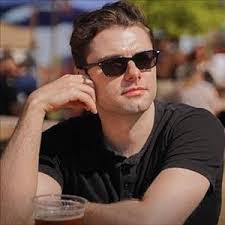 Phillip Starr's Instagram, Twitter & Facebook