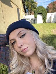 What kind of bender am I? I've been doubting to do this for some time but  here it is 🥲