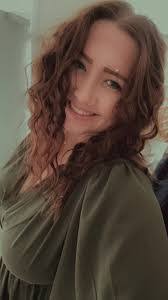 Lea Schwartz's Instagram, Twitter & Facebook