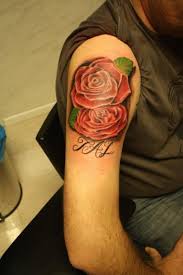 They are beautiful, timeless, versatile and symbolic. Schulter Realistische Rose Tattoo Von Silver Needle Tattoo