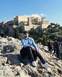 Ebrahim Esmaili (@ebrahim_esmaili_) • Threads, Say more