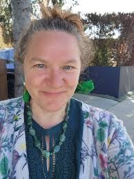 Hannah Crum's Instagram, Twitter & Facebook