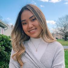 Janelle Hart's Instagram, Twitter & Facebook