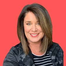 Michelle Luke's Instagram, Twitter & Facebook