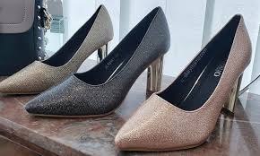 Alfio Raldo Tampil Dengan Koleksi Hari Raya Yang Klasik Dan Elegan Stiletto Heel Tas Tangan Tote