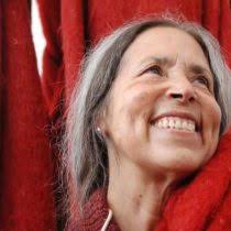 Cecilia Vicuña recibirá el León de Oro a la trayectoria en la 59ª Bienal de  Arte de Venecia